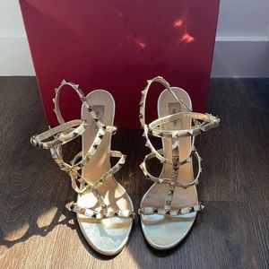VALENTINO ROCKSTUD SANDAL